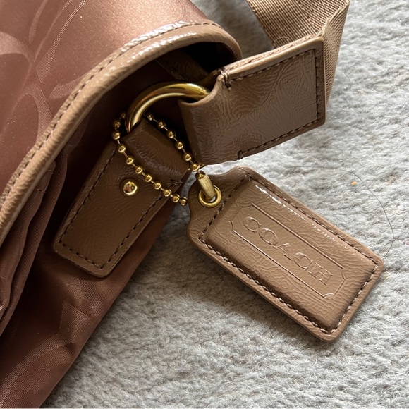 Coach Vintage Signature Nylon Messenger bag - Picture 7 of 8